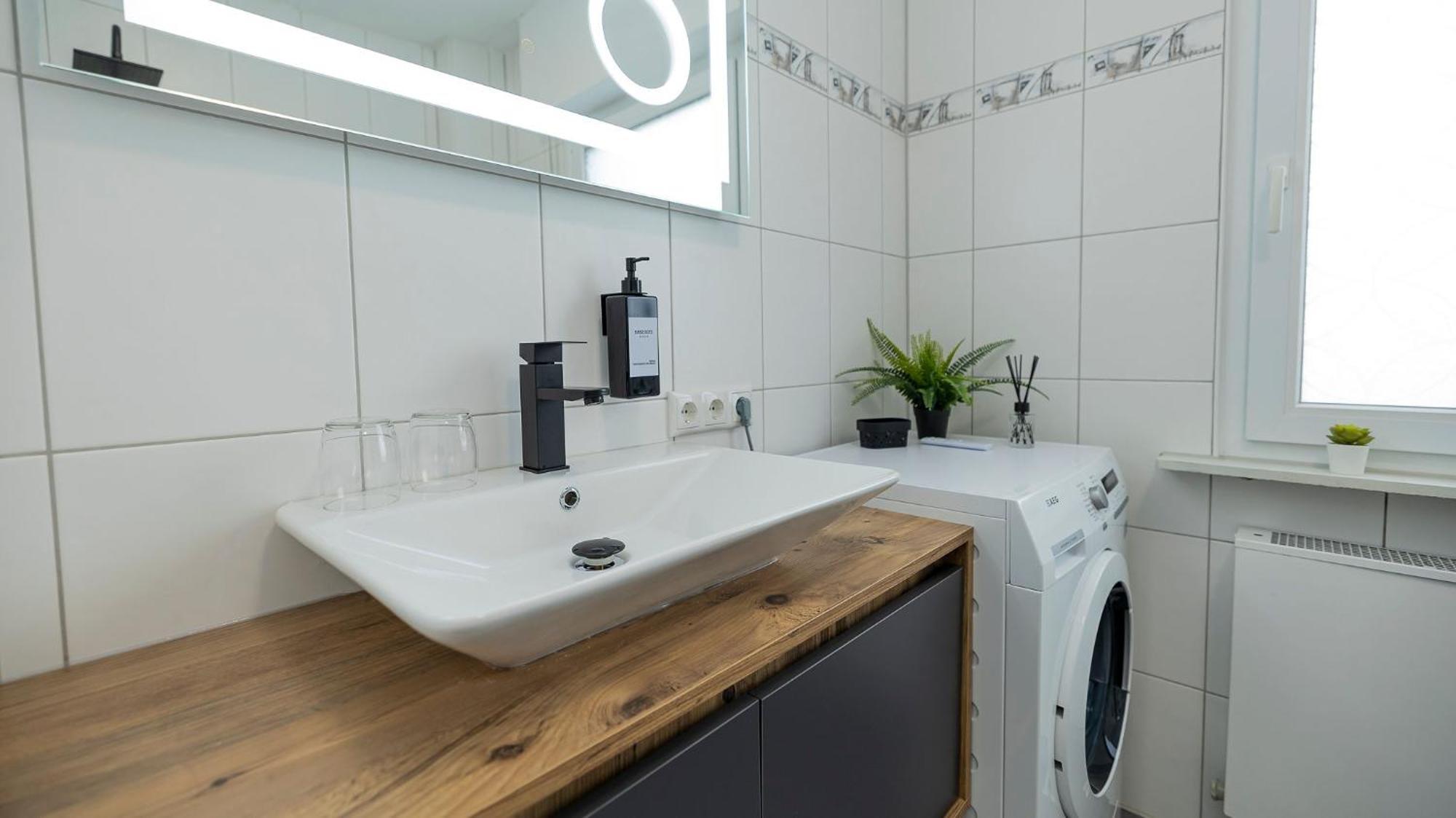 Luxx Home Mm, Airport- Fuer 7 Personen-Parken-Kueche Trunkelsberg Экстерьер фото